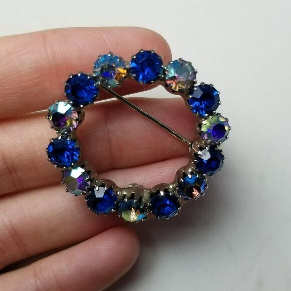 Vintage Sparkly Blue Two Tone Rhinestone Circle Brooch, AB Lapel Pin, Estate - Picture 6 of 6